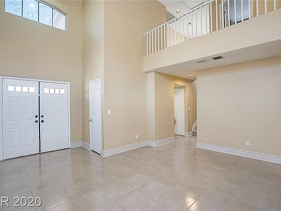 3rd image of 6031 Shadow Oak Dr