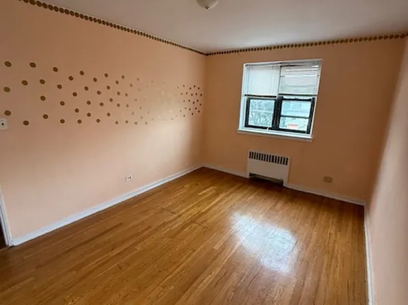 2821 Kings Highway image 7 of 18