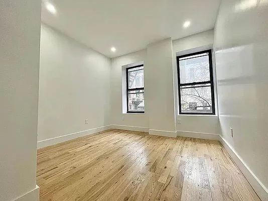 Rented by City Connections Realty | media 12