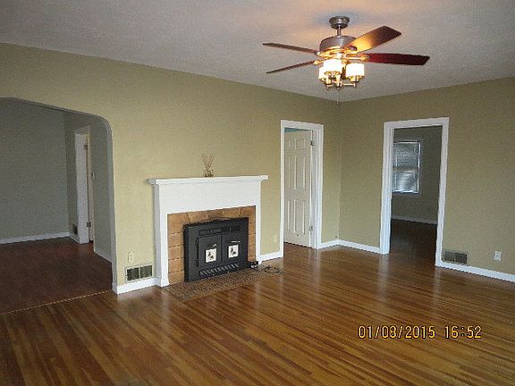 3rd image of 636 S 2nd Ave