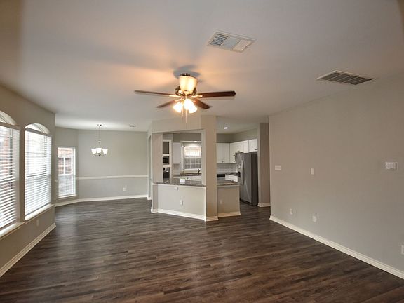 3rd image of 1152 Christopher Ln