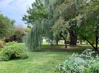 1200 N Briarcliff Dr, Appleton, WI 54915