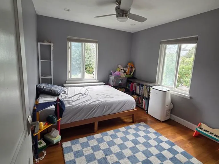 33 Court St — Photo 17