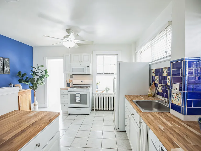 1427 Kearny St NE — Photo 11