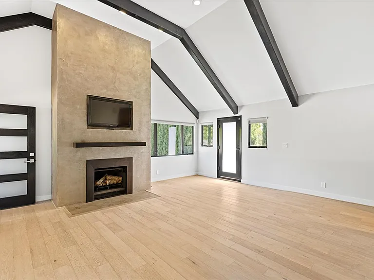 15221 Valley Vista Blvd — Photo 7