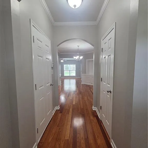 2720 Beynon Ln — Photo 2