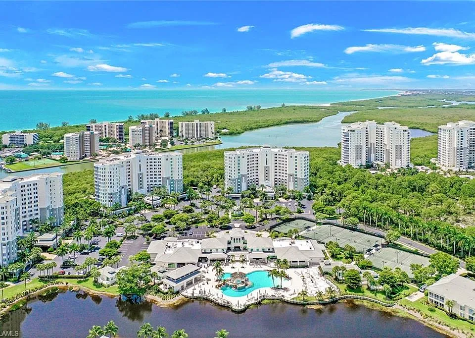 300 Dunes Blvd #5