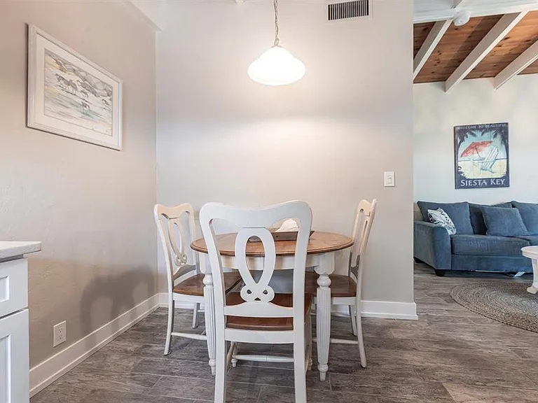 6006 Midnight Pass Rd #22 — Photo 5