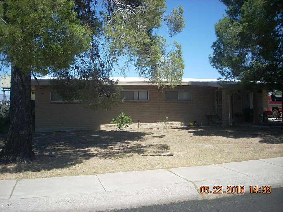 1st image of 208 S Nichols Ave