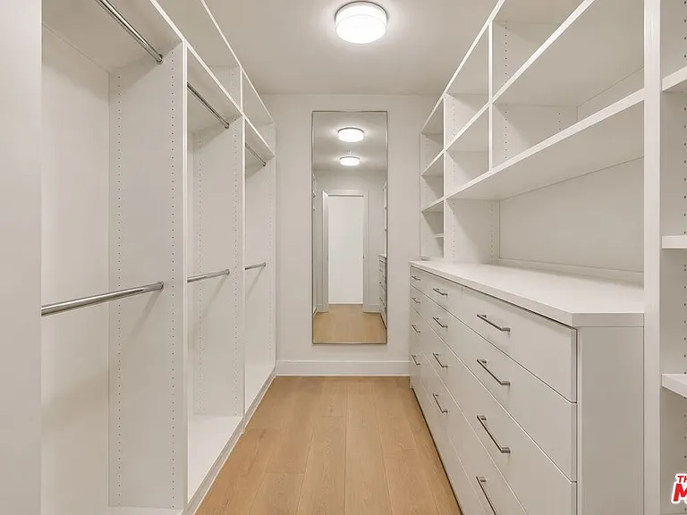 11439 Chenault St — Photo 14