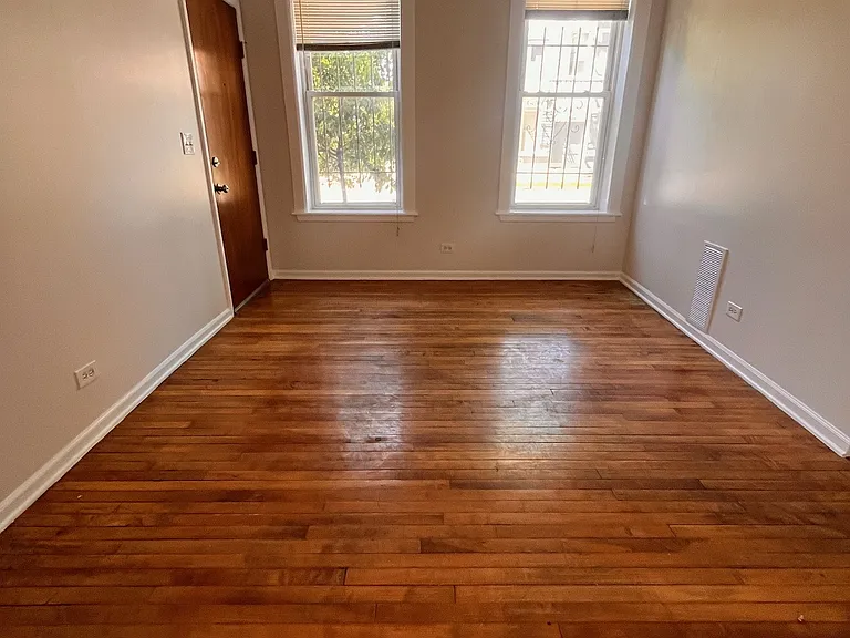 3227 S Carpenter St #2M — Photo 3
