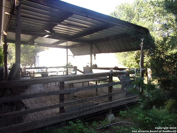 5th image of 1868 GREEN HILL DR