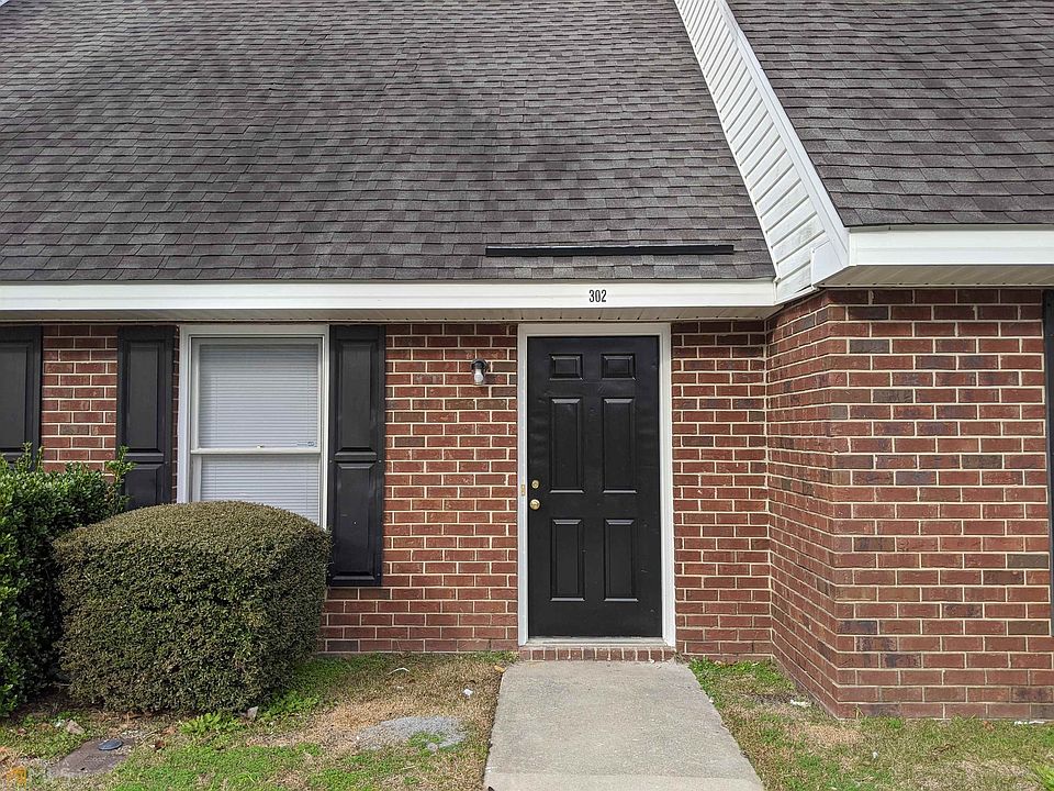 1st image of 230 Lanier Dr #302