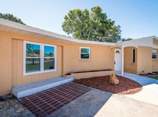 2338 Lakeshore Cir, Pt Charlotte, FL 33952