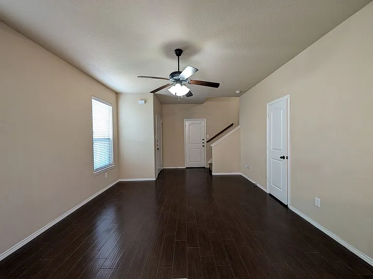 1028 Brown Rock Dr — Photo 8