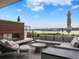 210 Salter St #Townhouse 210, New Westminster, BC
