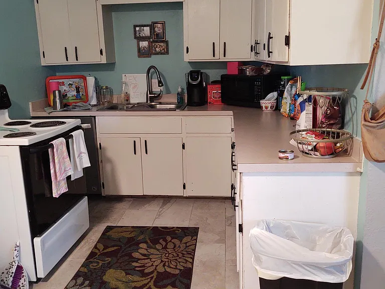 635 W 25th St #6 — Photo 5