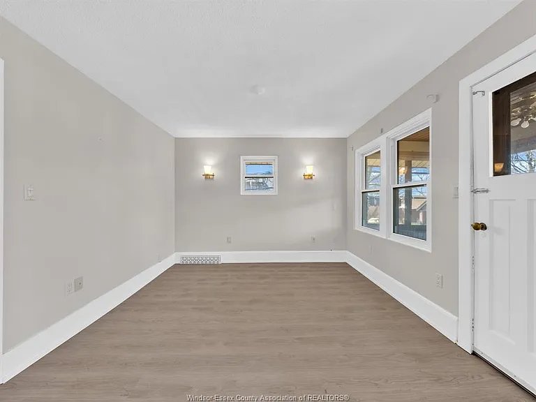 535 Pine St — Photo 14