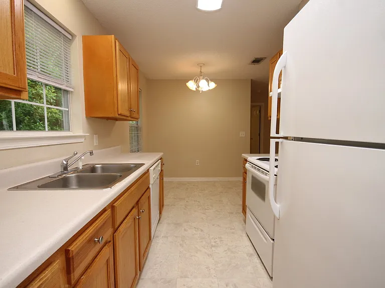2289 Wyatt St — Photo 10