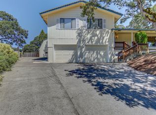 1575 Cambridge Cir, Medford, OR 97504