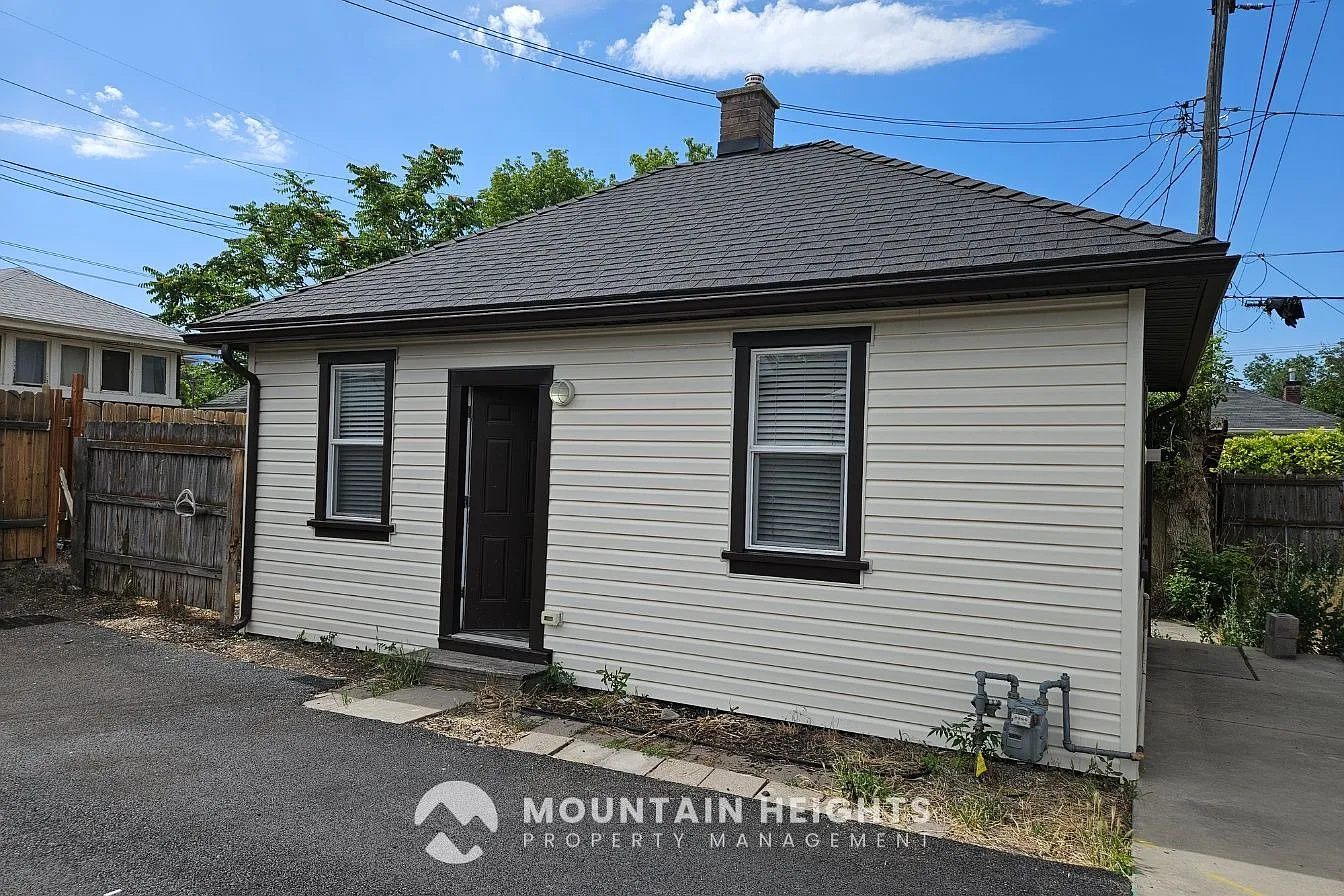 1 bed, 1.0 bath, 450 sqft, $1,400 — Photo 2