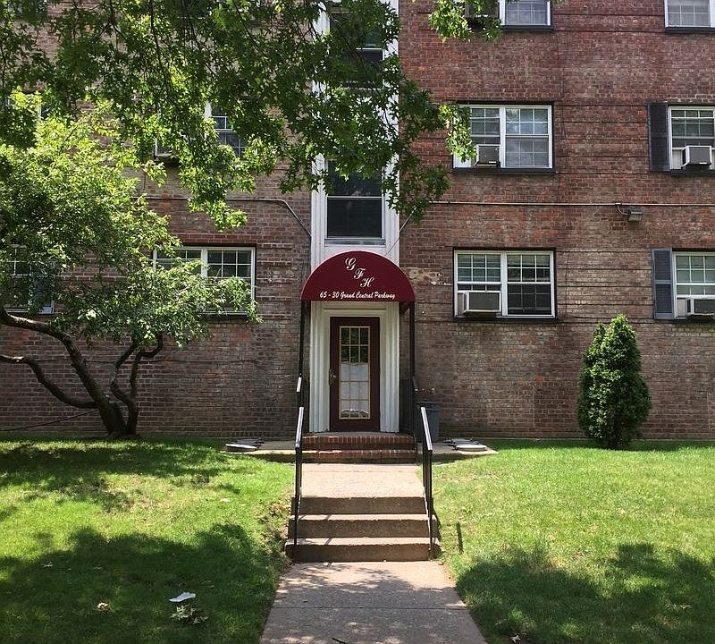 1st image of 11133 66th Ave APT 2A