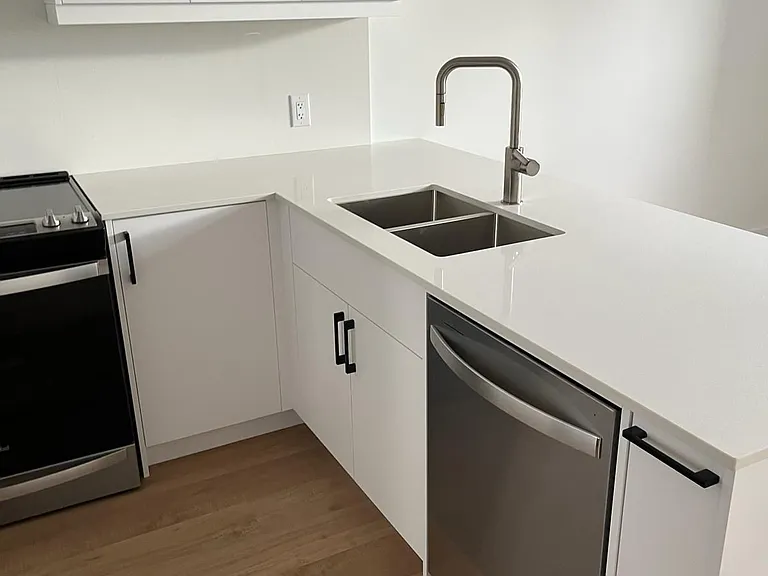 70 Chamberlain Ave #2 — Photo 5