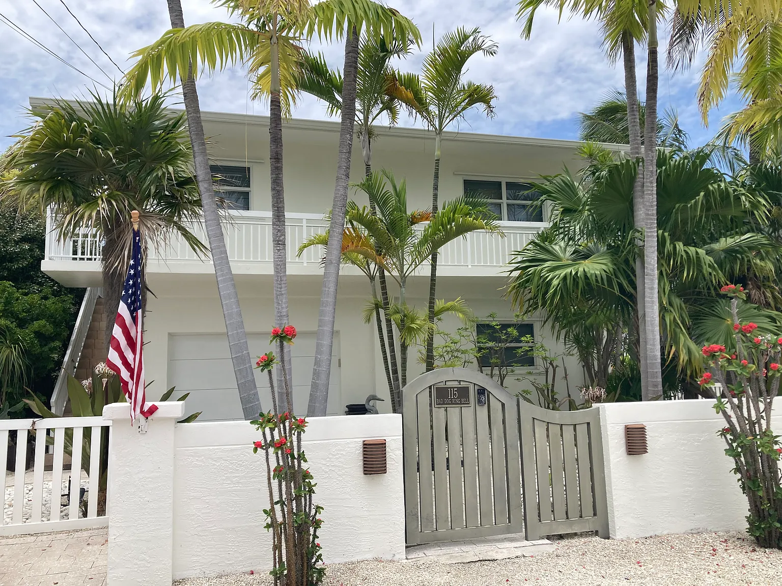 4 bed, 2000 sqft, $6,000 — Photo 1