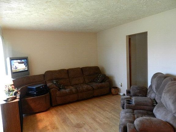 2nd image of 709 Shelborn Dr