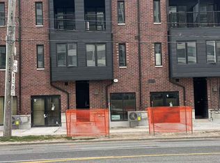 3069 Pharmacy Ave #6, Toronto, ON M1W 2H1