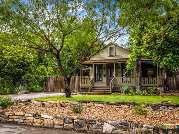 529 W Bridge St, New Braunfels, TX 78130