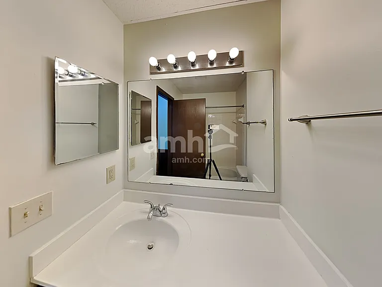 6687 Jennyann Way — Photo 15