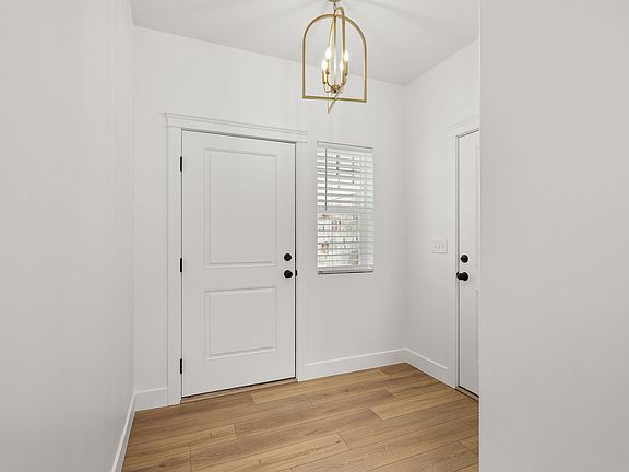 4th image of 1661 W Ross Rd