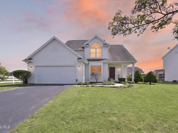 14517 Olde Trail Dr, Perrysburg, OH 43551