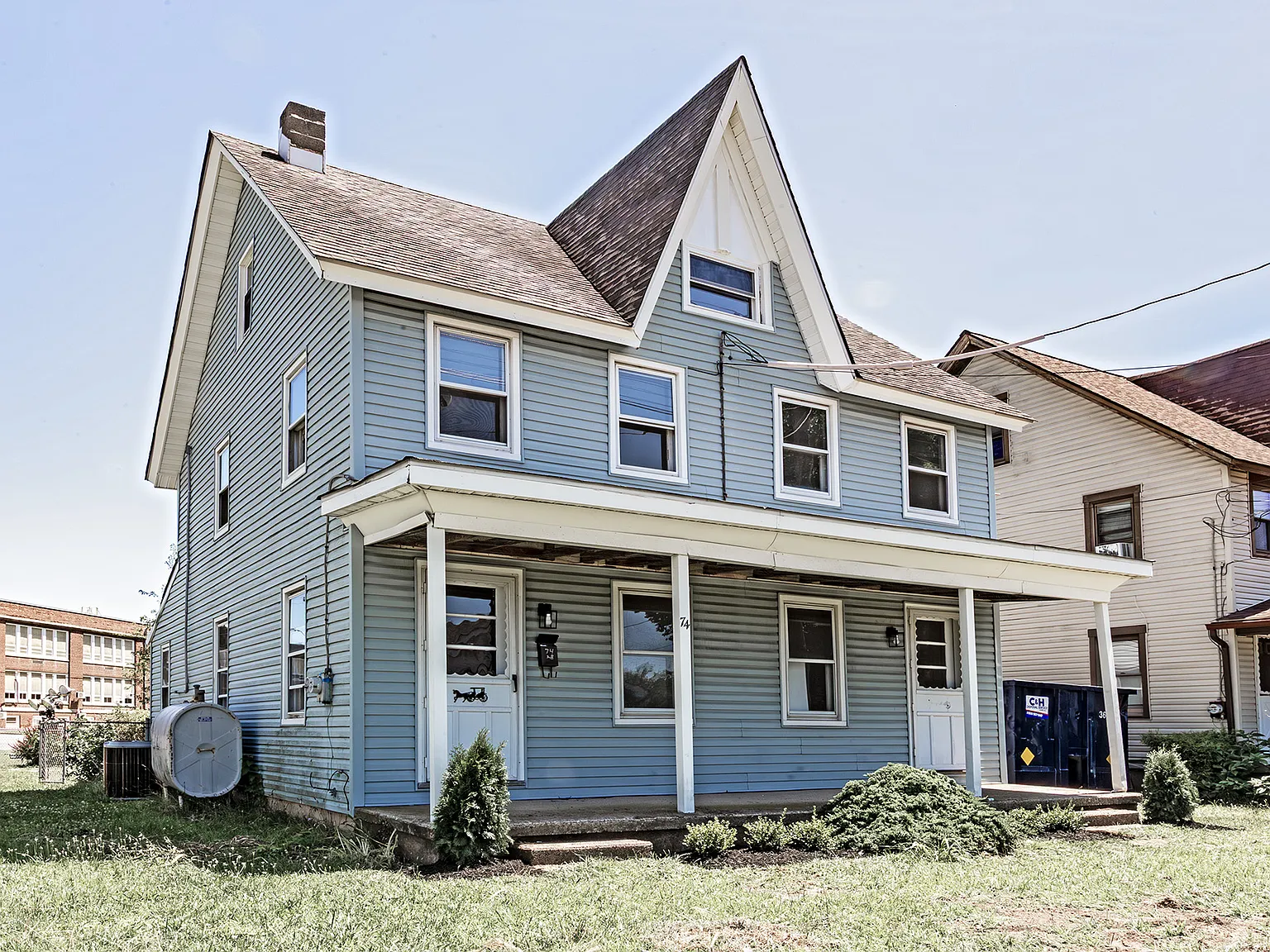 4 bed, 1.5 bath, 1550 sqft, $2,850 — Photo 1