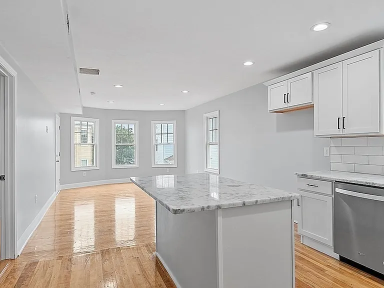 79 Gage St #3 — Photo 9