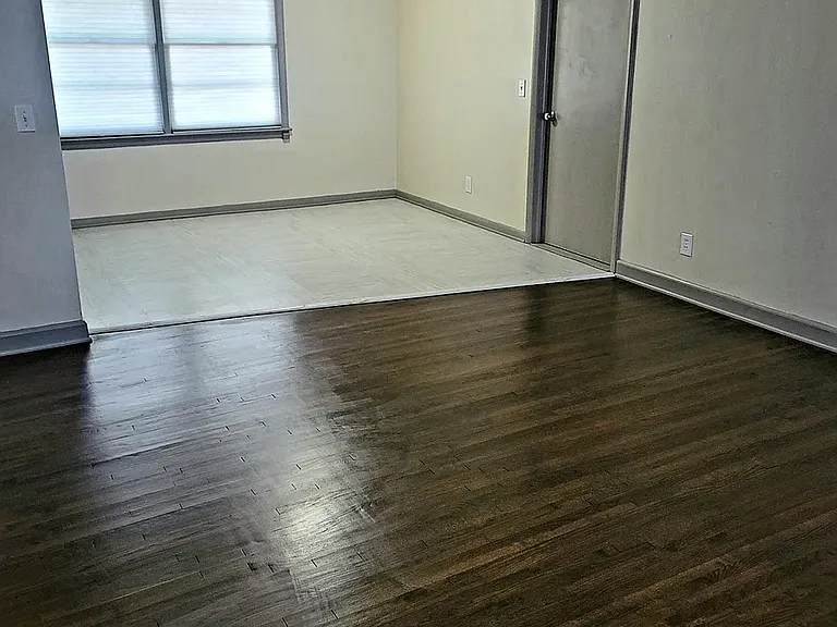 805 W Hartford Pl — Photo 4