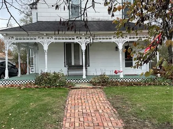 206 E Mill St, Gallatin, MO 64640