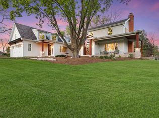 2238 Hanlon Rd, Libertyville, IL 60048