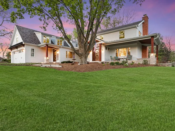 2238 Hanlon Rd, Libertyville, IL 60048