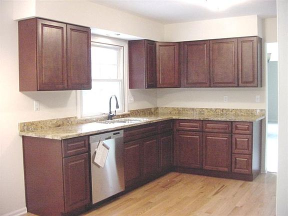 4th image of 3600 Meadow Ln