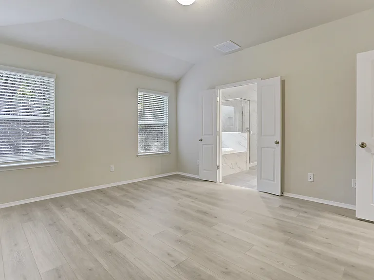 3902 Crockett Ave — Photo 7