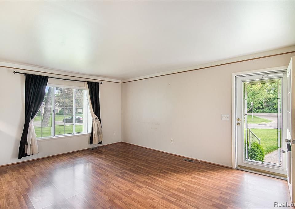 1st image of 1110 Leisure Dr