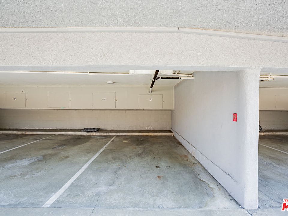 Parking Space and upper storage box in garage