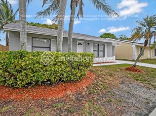 5986 Ithaca Cir W, Lake Worth, FL 33463