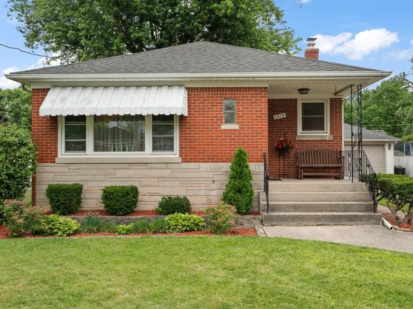 2715 41st St, Highland, IN 46322