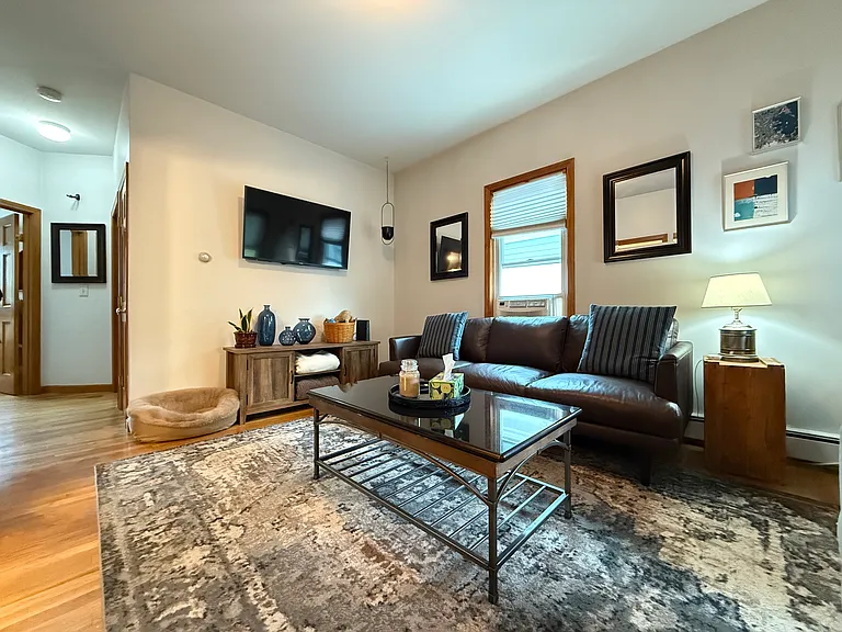 24 Lincoln St #2 — Photo 4