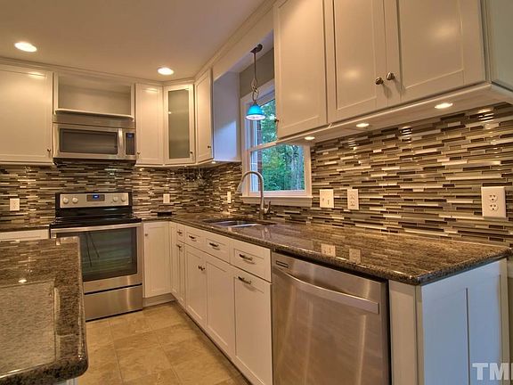 3rd image of 613 Clarion Dr