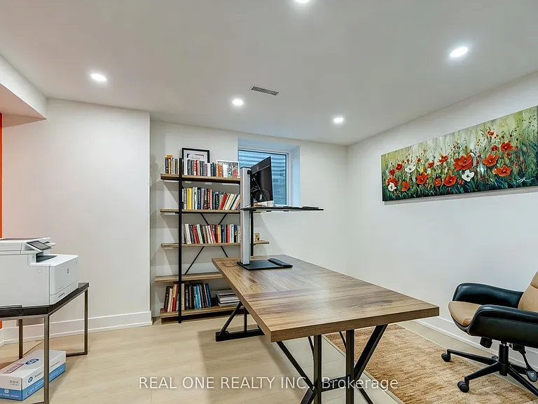 814 Calder Rd — Photo 30