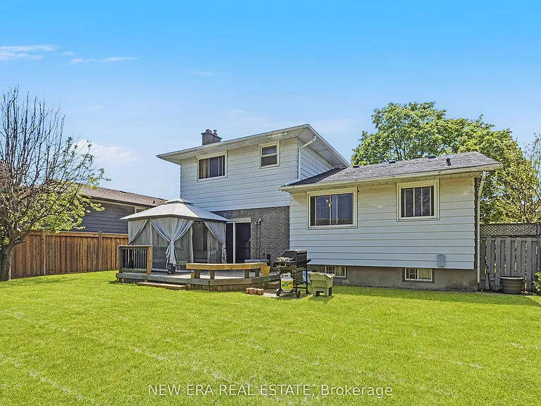 5 Shetland Cres — Photo 15